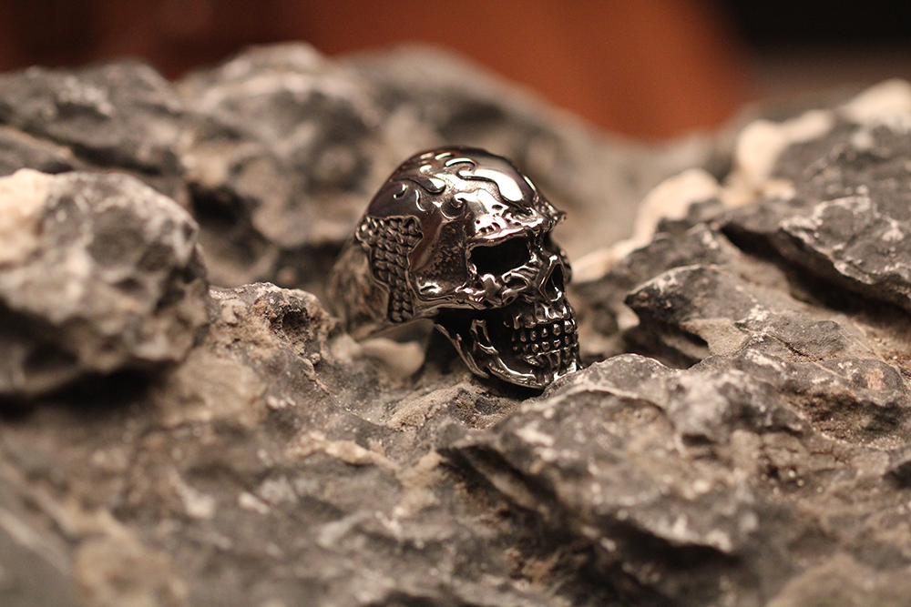 Marbled Silver Skull