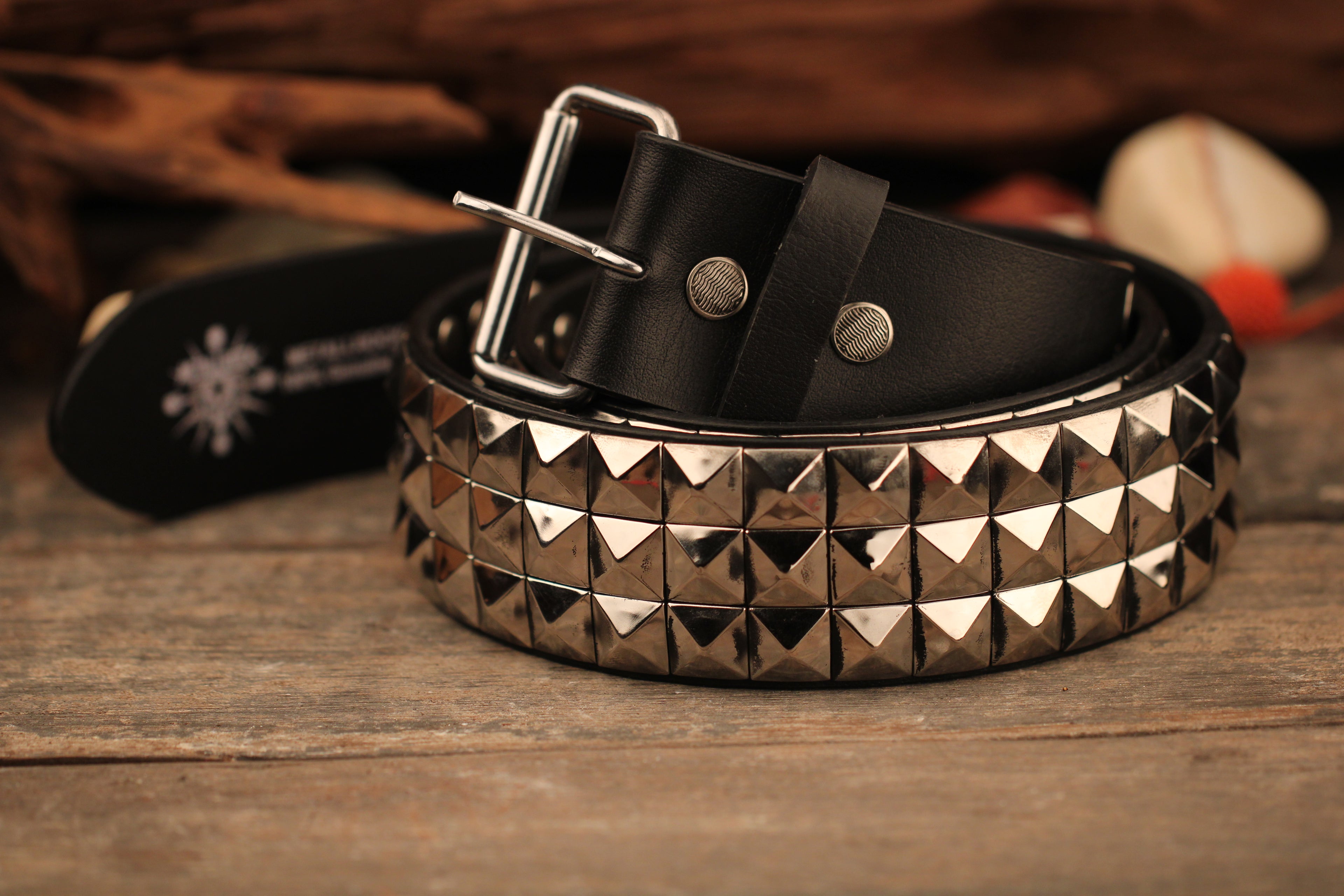 15 mm Stud Silver 3 Row