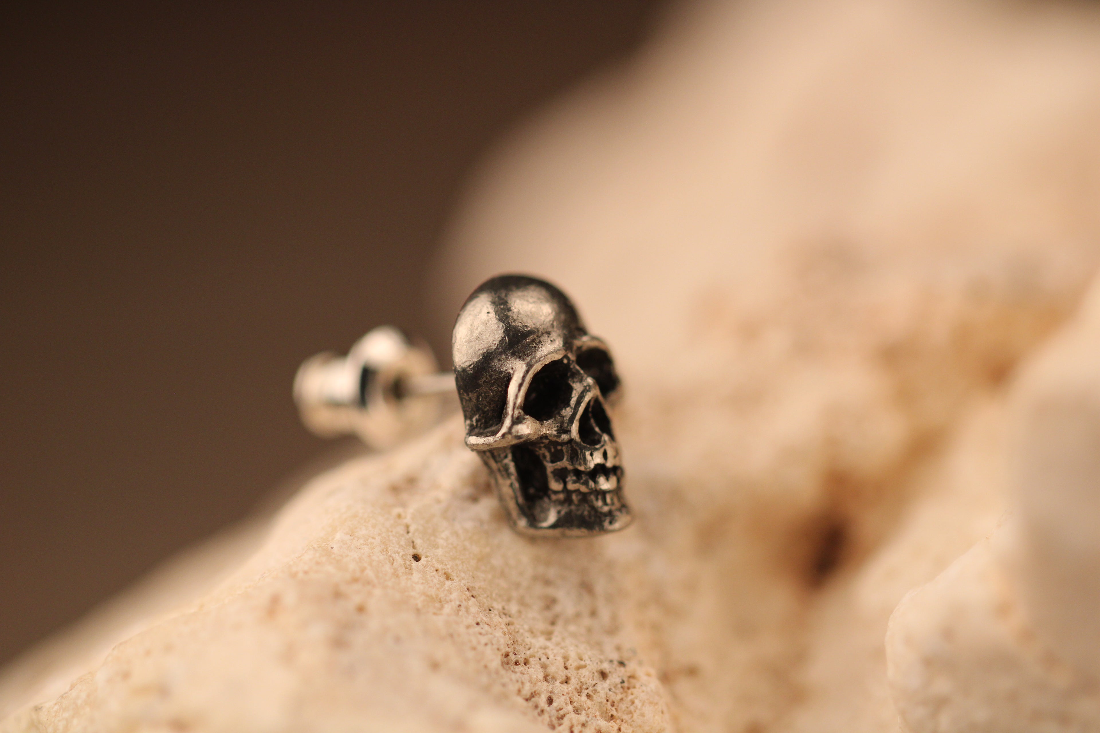 Medium Skull Stud