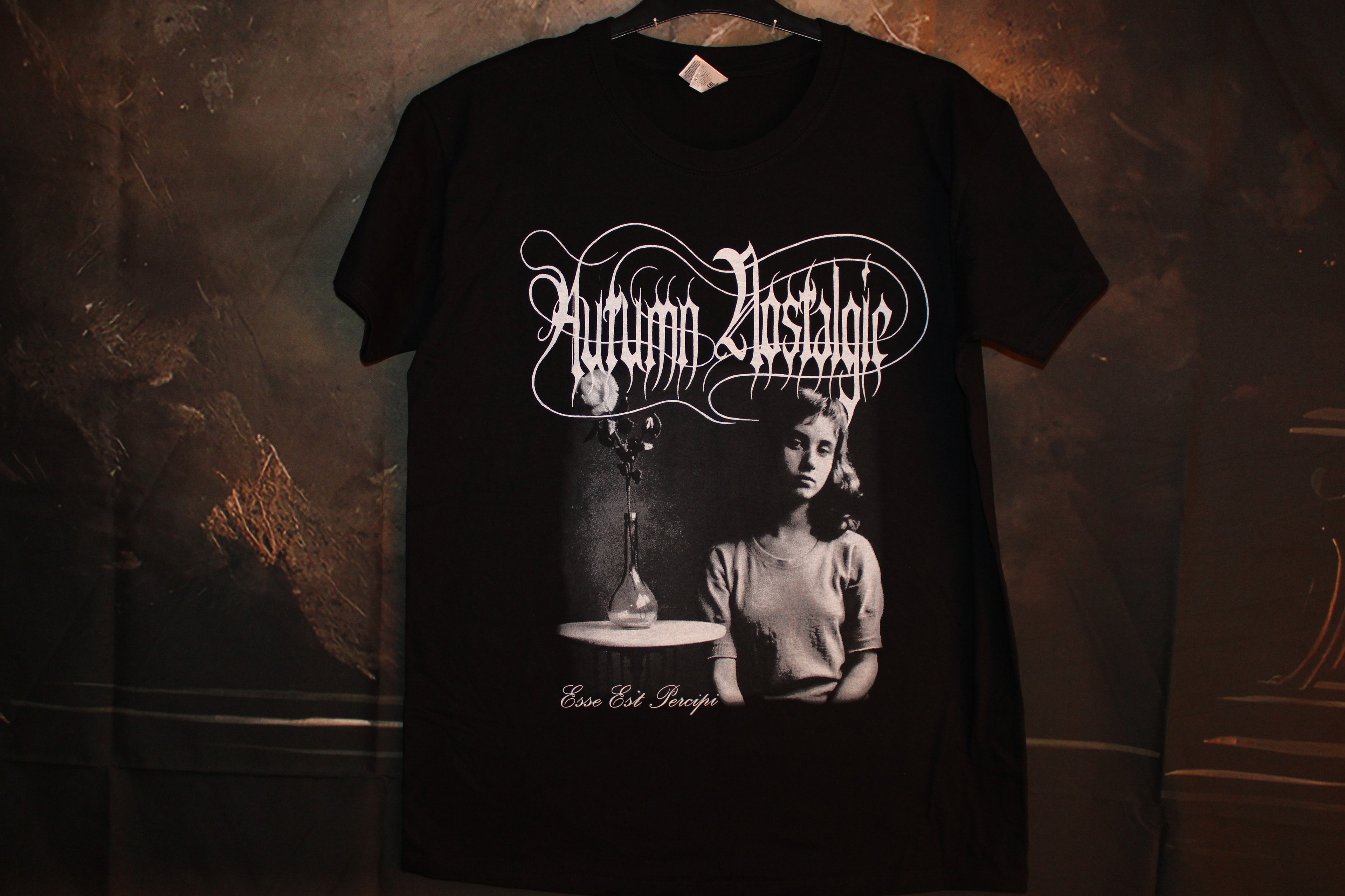 AUTUMN NOSTALGIE-ESSE EST PERCIPI