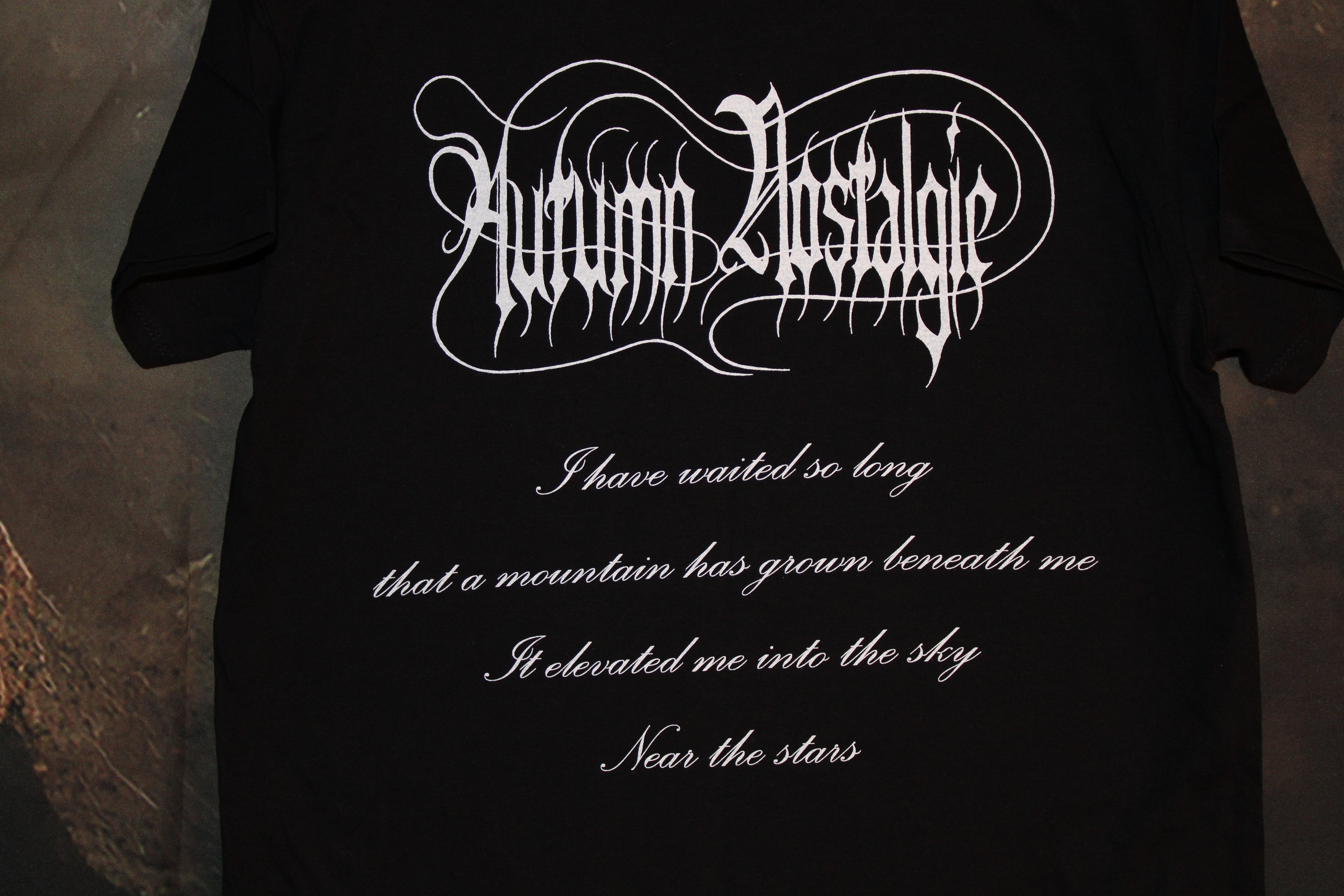 AUTUMN NOSTALGIE-ESSE EST PERCIPI