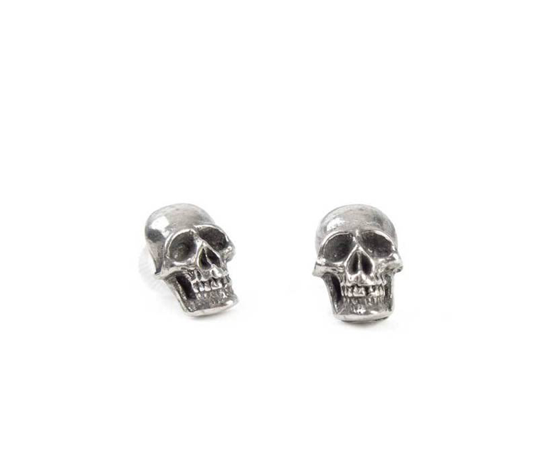 Medium Skull Stud