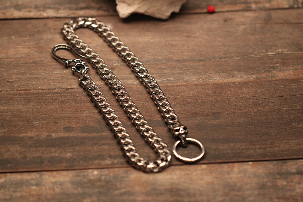 Cuban chain with skull